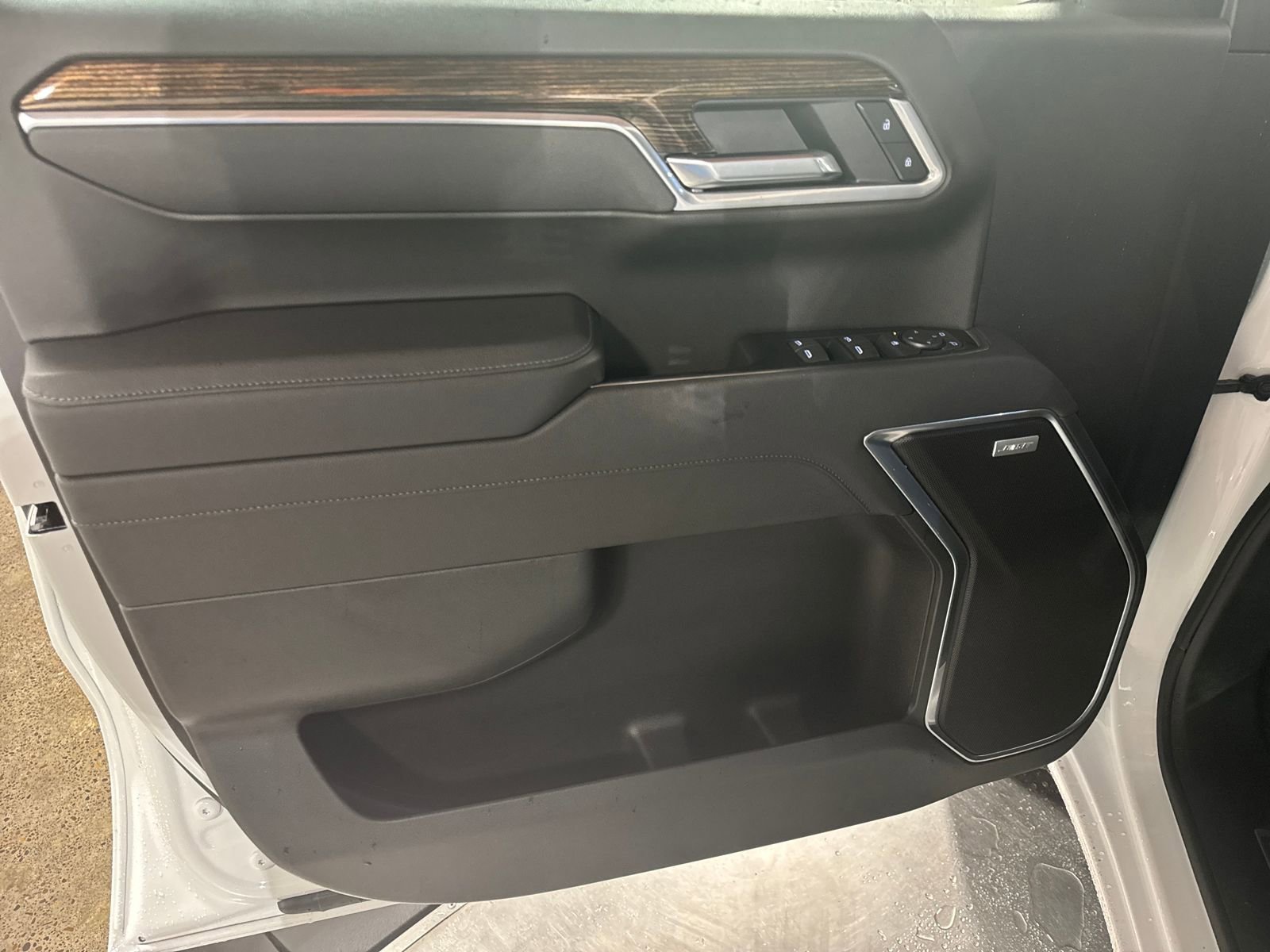 Used 2026 GMC Sierra 1500 Elevation w/ Preferred Package image 24