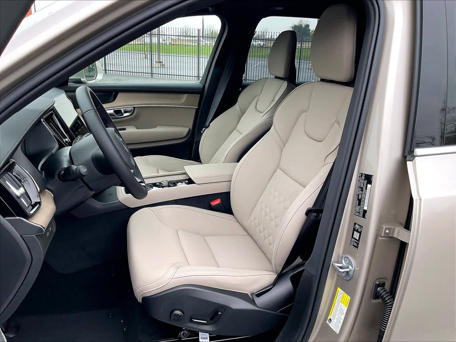 New 2026 Volvo XC90 T8 Plus w/ Protection Package AWD/4WD image 11
