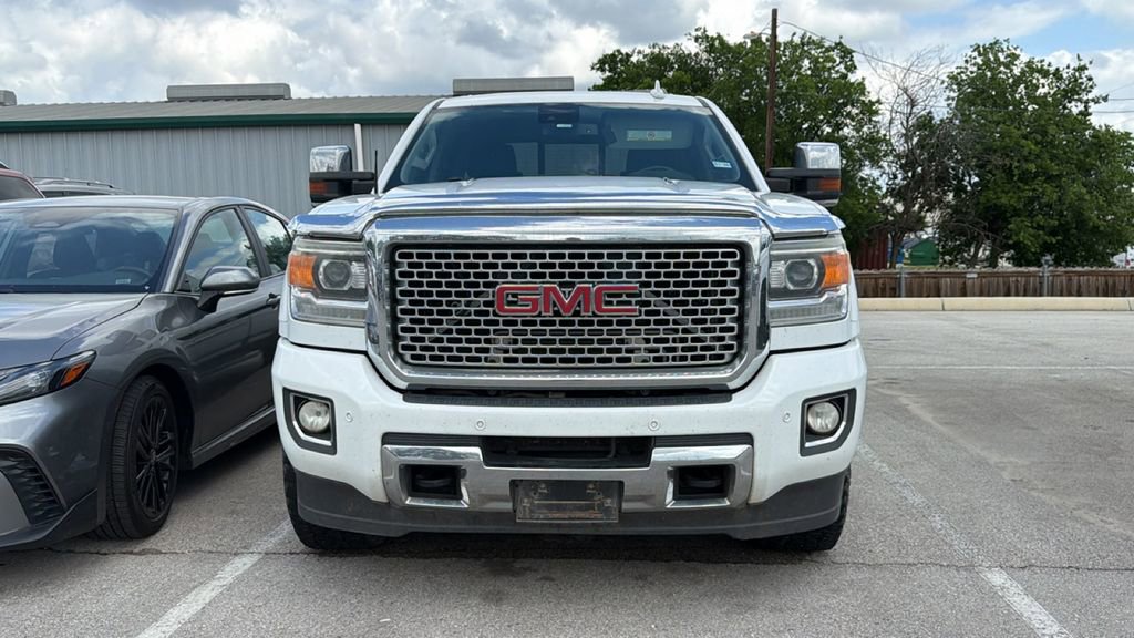 Used 2016 GMC Sierra 2500 Denali w/ Duramax Plus Package image 2
