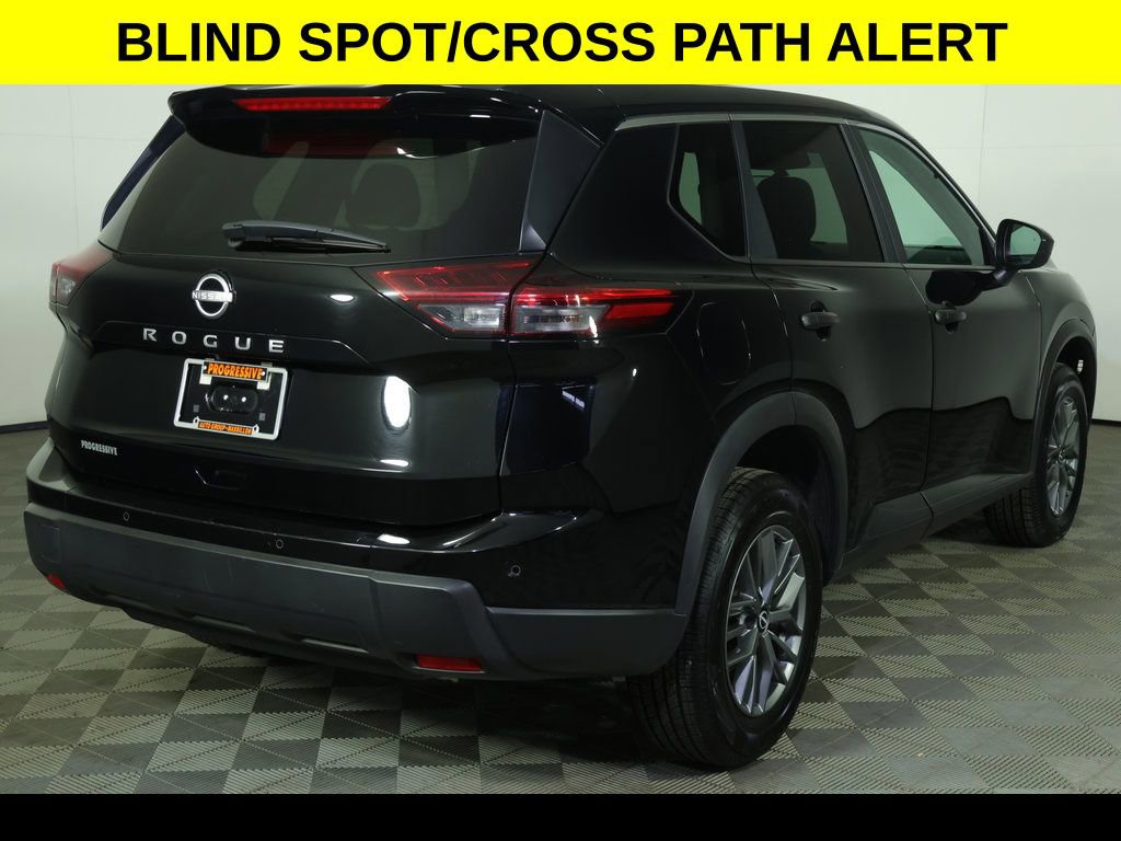 Used 2024 Nissan Rogue S image 6