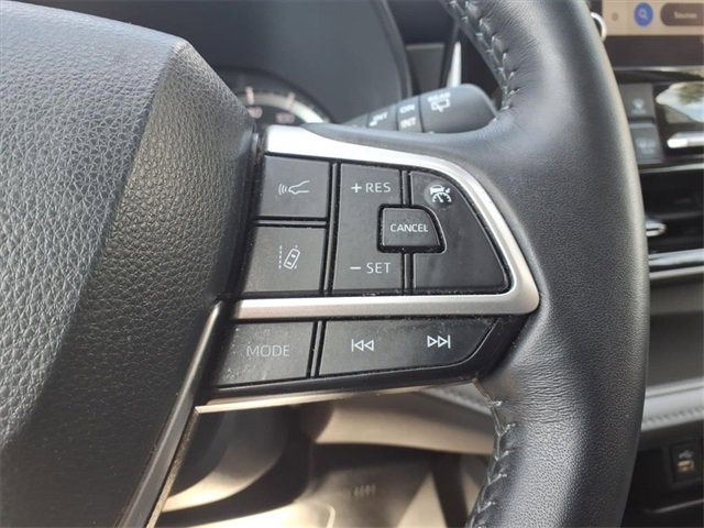 Used 2024 Toyota Highlander LE image 17