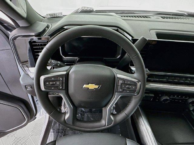 New 2026 Chevrolet Silverado 2500 LTZ w/ LTZ Convenience Package AWD/4WD image 13