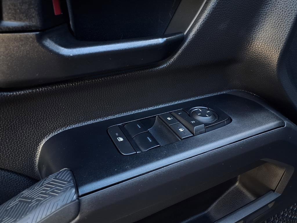 Certified 2025 Toyota Tacoma SR image 18