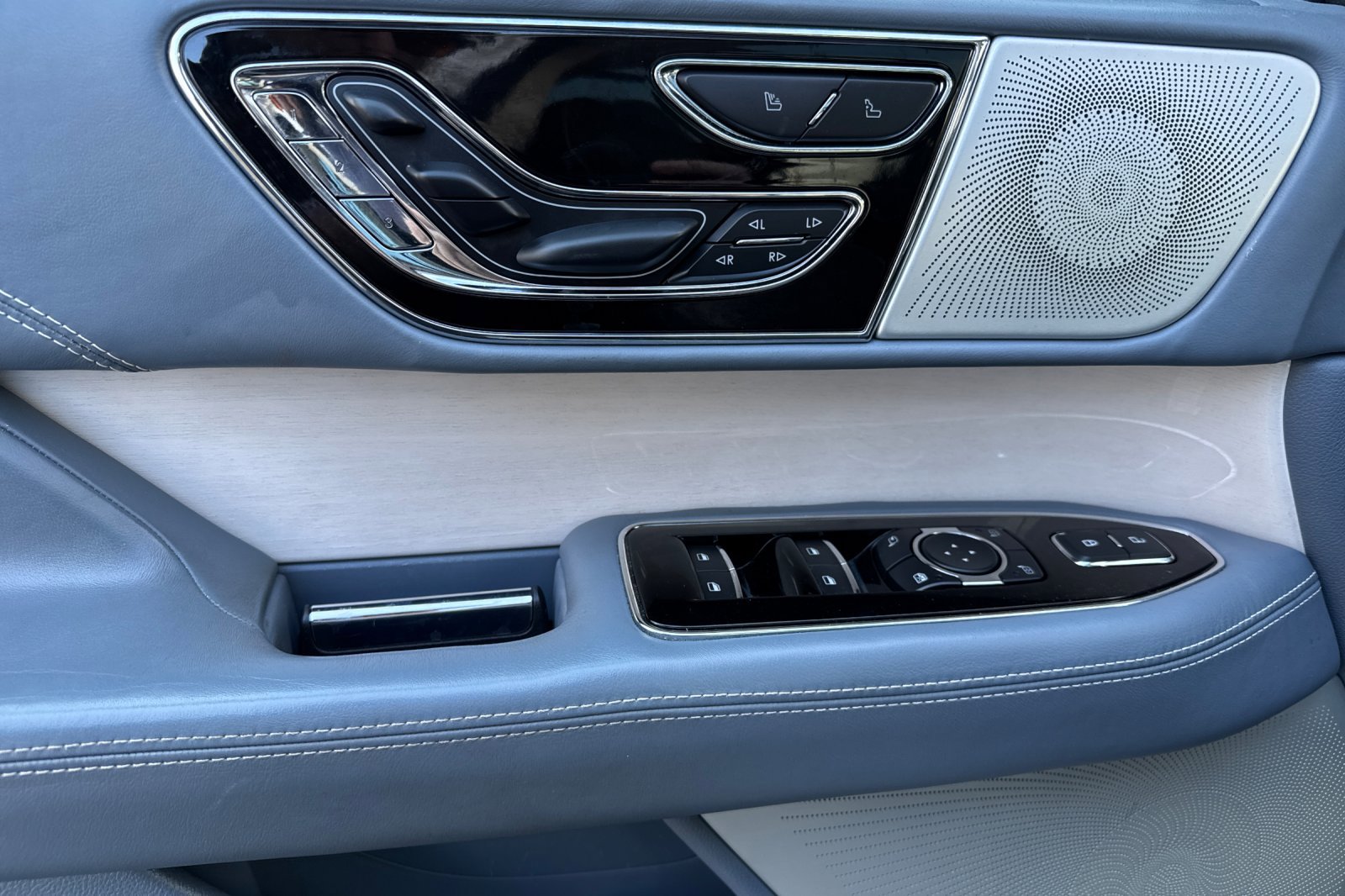 Certified 2023 Lincoln Navigator L Black Label image 11