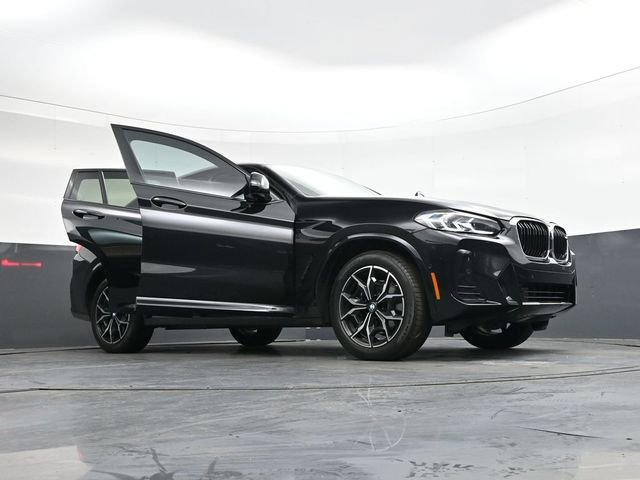 Used 2024 BMW X4 M40i w/ Premium Package image 41