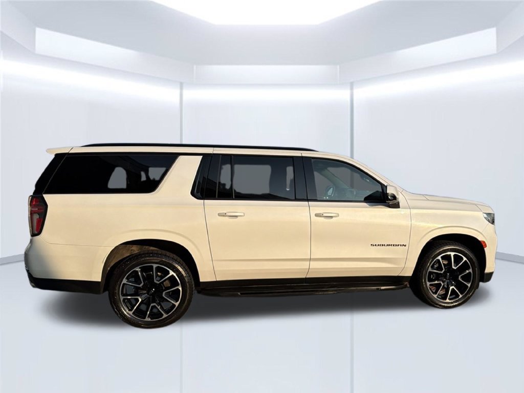 Used 2022 Chevrolet Suburban RST w/ Sport Performance Package AWD/4WD image 8