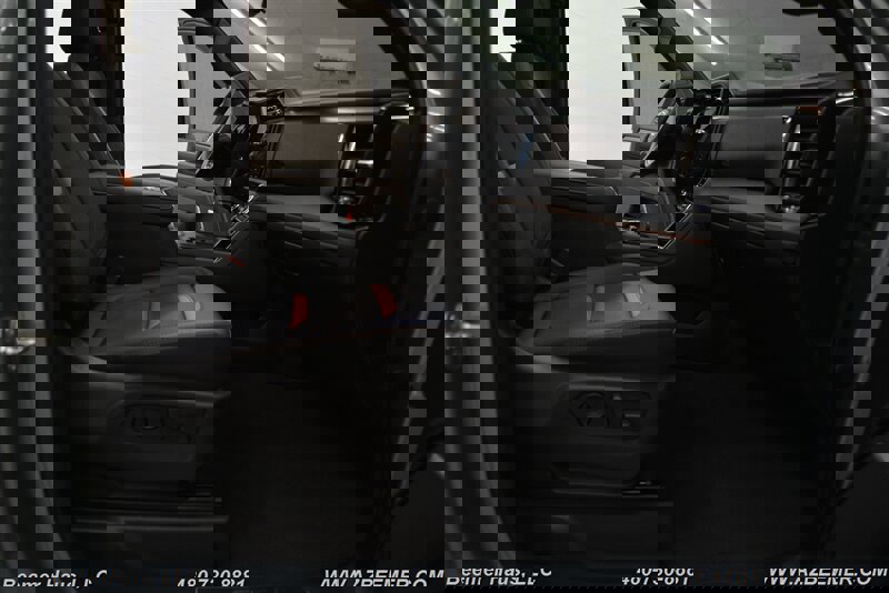 Used 2024 GMC Sierra 2500 AT4 w/ AT4 Premium Plus Package image 19