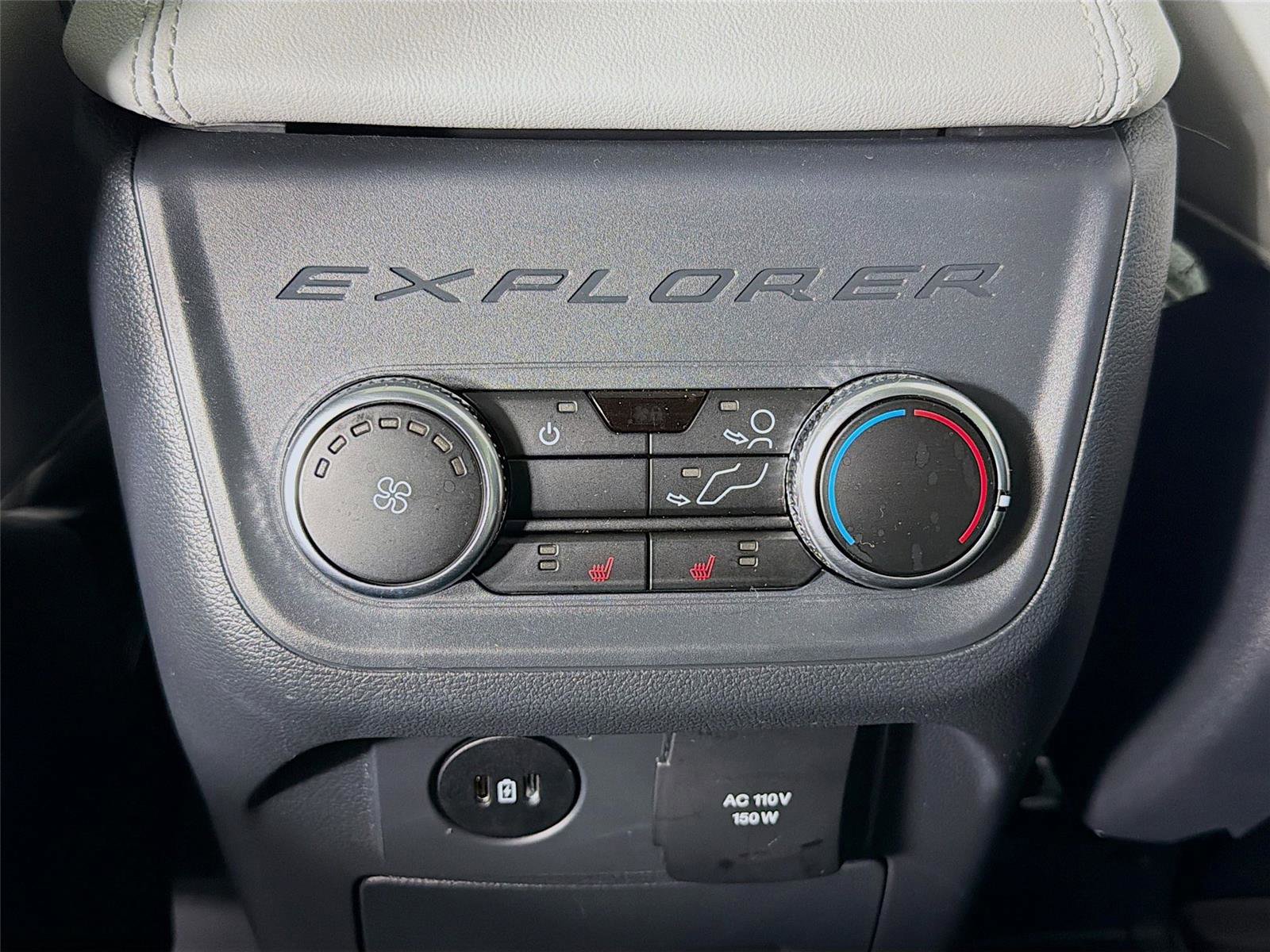 Used 2025 Ford Explorer Platinum w/ Ultimate Package AWD/4WD image 25
