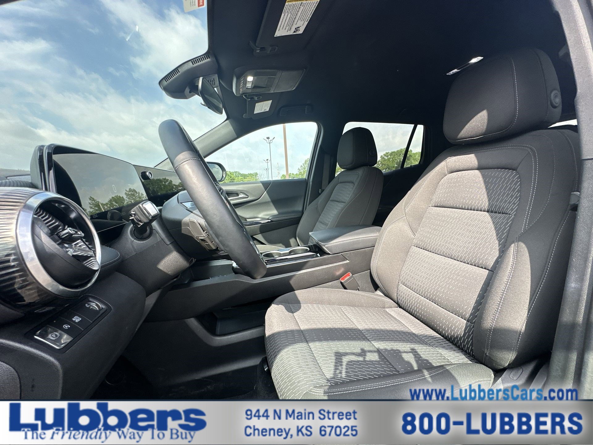 Used 2025 Chevrolet Equinox LT FWD image 11