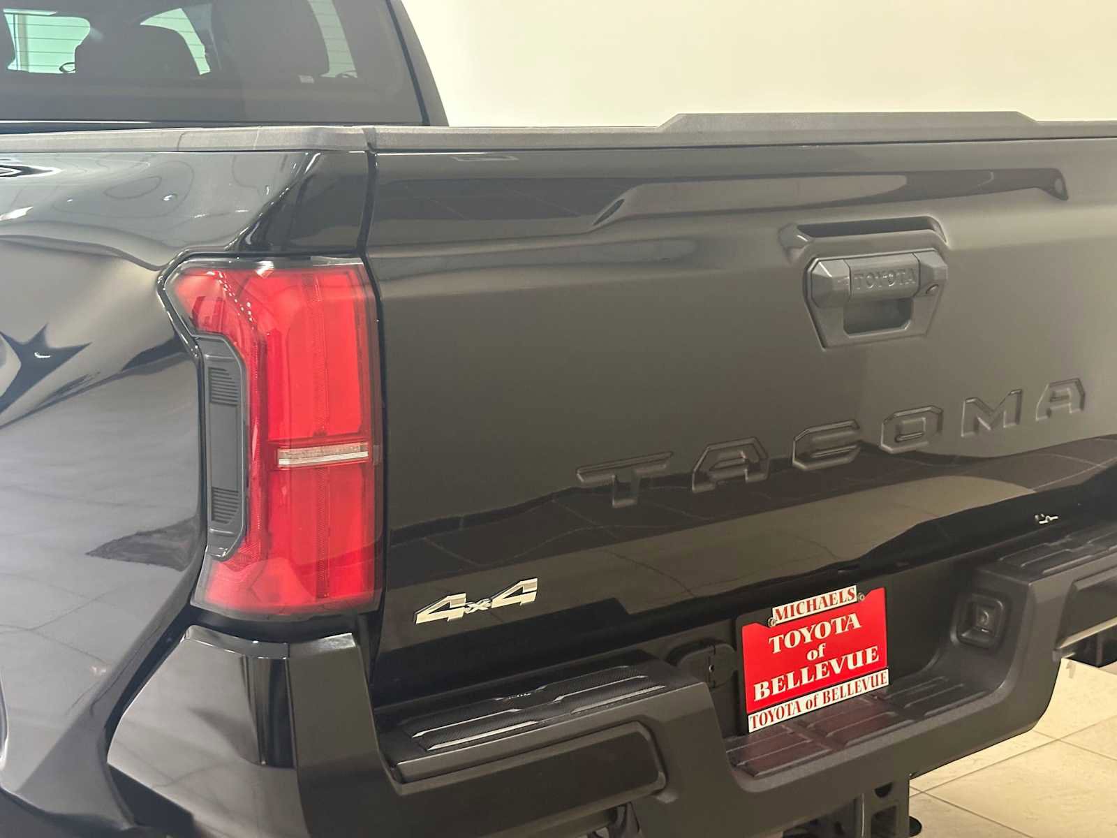 Used 2024 Toyota Tacoma SR5 image 7