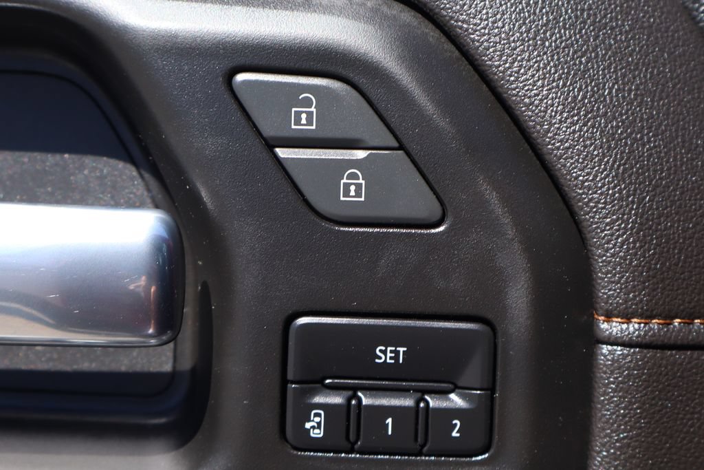 Used 2022 GMC Sierra 2500 AT4 w/ AT4 Premium Plus Package AWD/4WD image 19