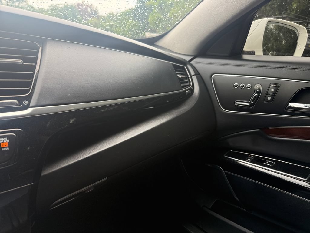 Used 2015 Kia K900 Luxury RWD image 25