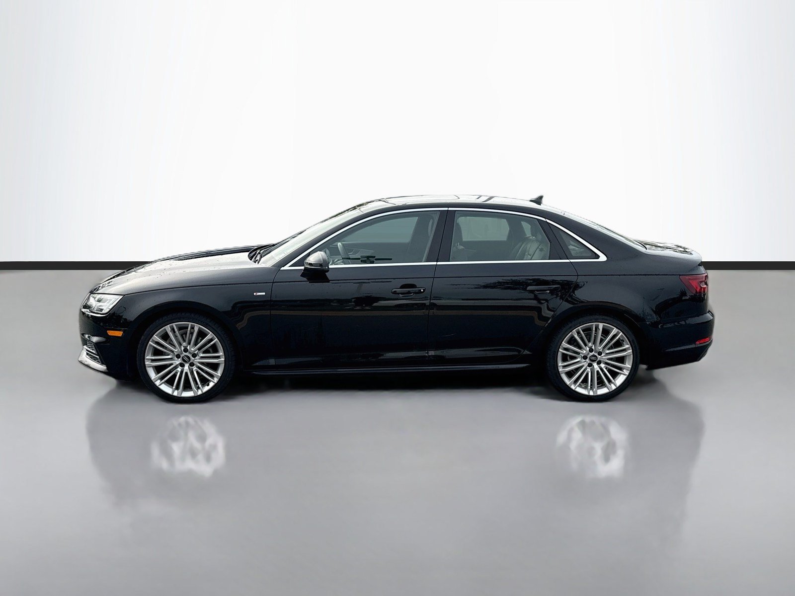 Used 2018 Audi A4 2.0T Ultra Premium Plus FWD image 4