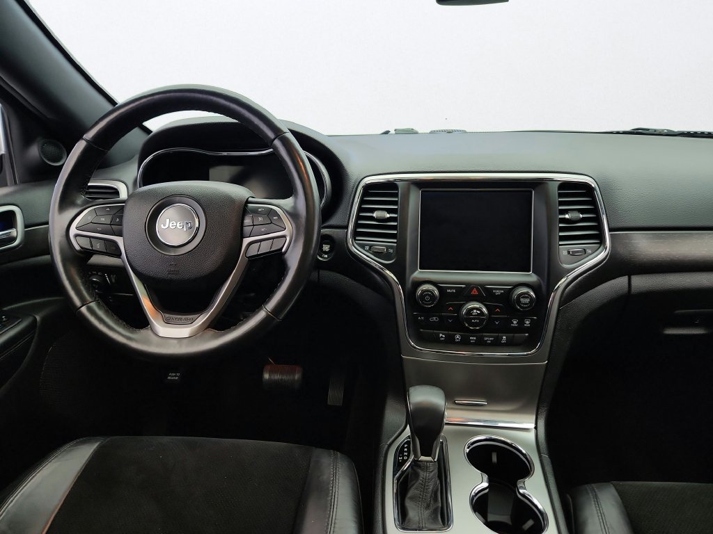 Used 2018 Jeep Grand Cherokee Altitude RWD image 28