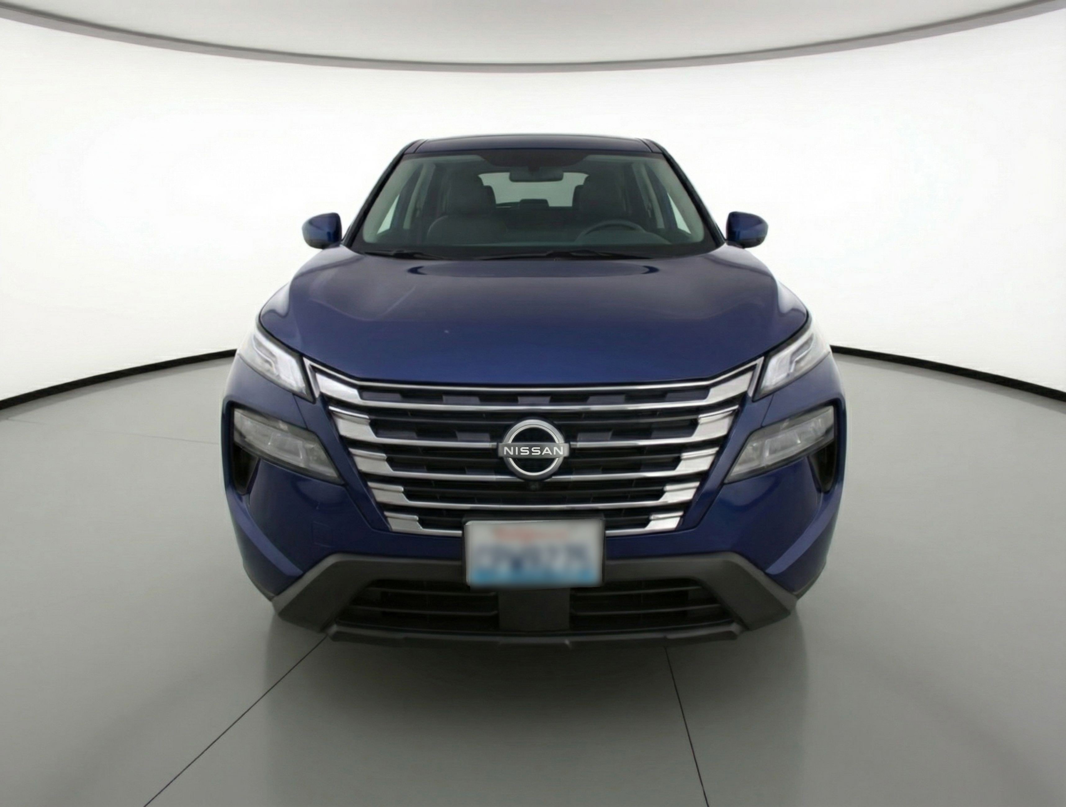 Used 2025 Nissan Rogue SV FWD image 2