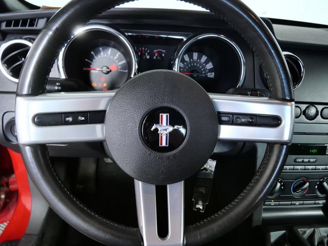 Used 2005 Ford Mustang Coupe RWD image 21