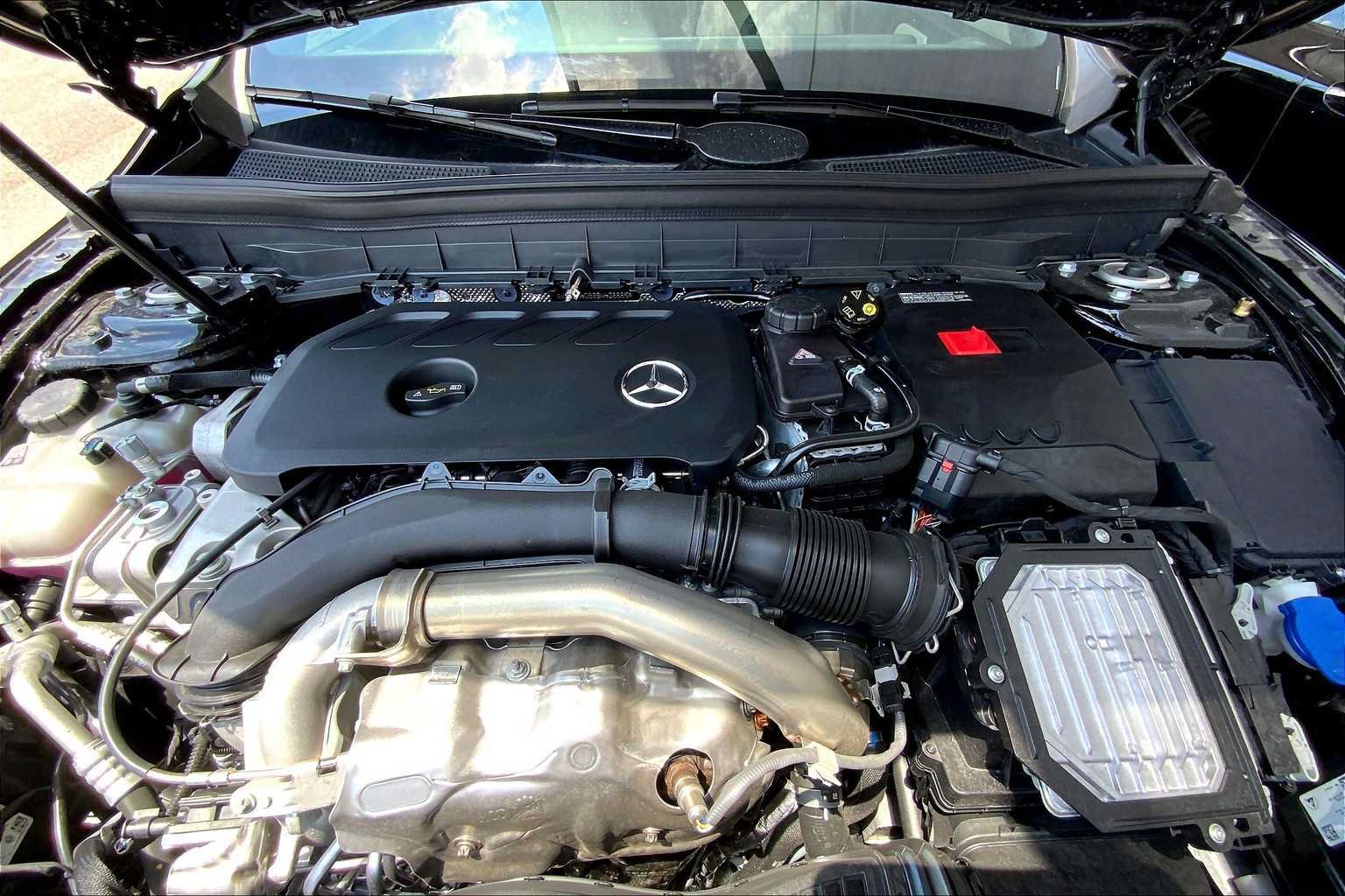 Used 2025 Mercedes-Benz GLB 250 image 18