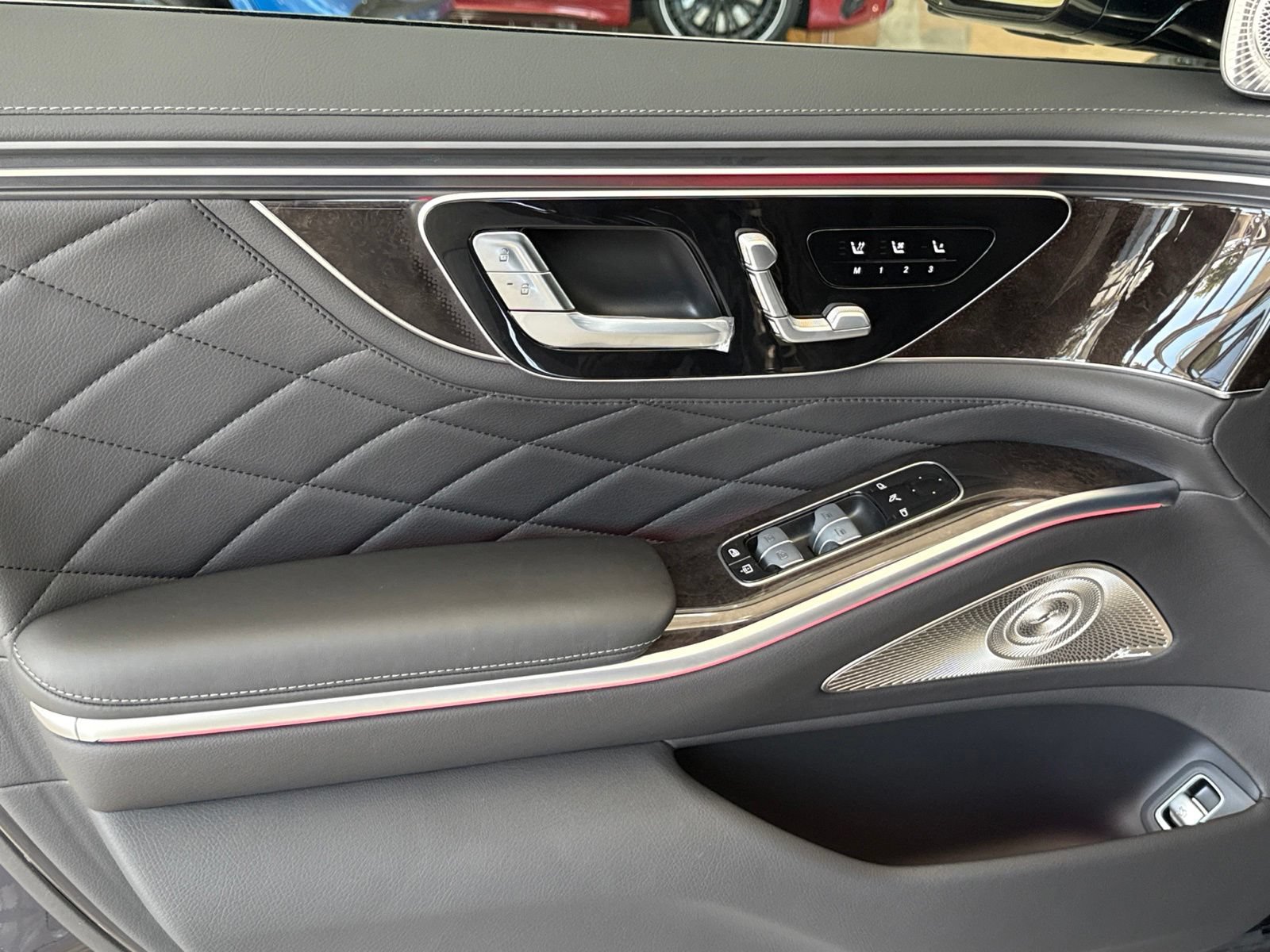 New 2027 Mercedes-Benz S 580 4MATIC Sedan image 14