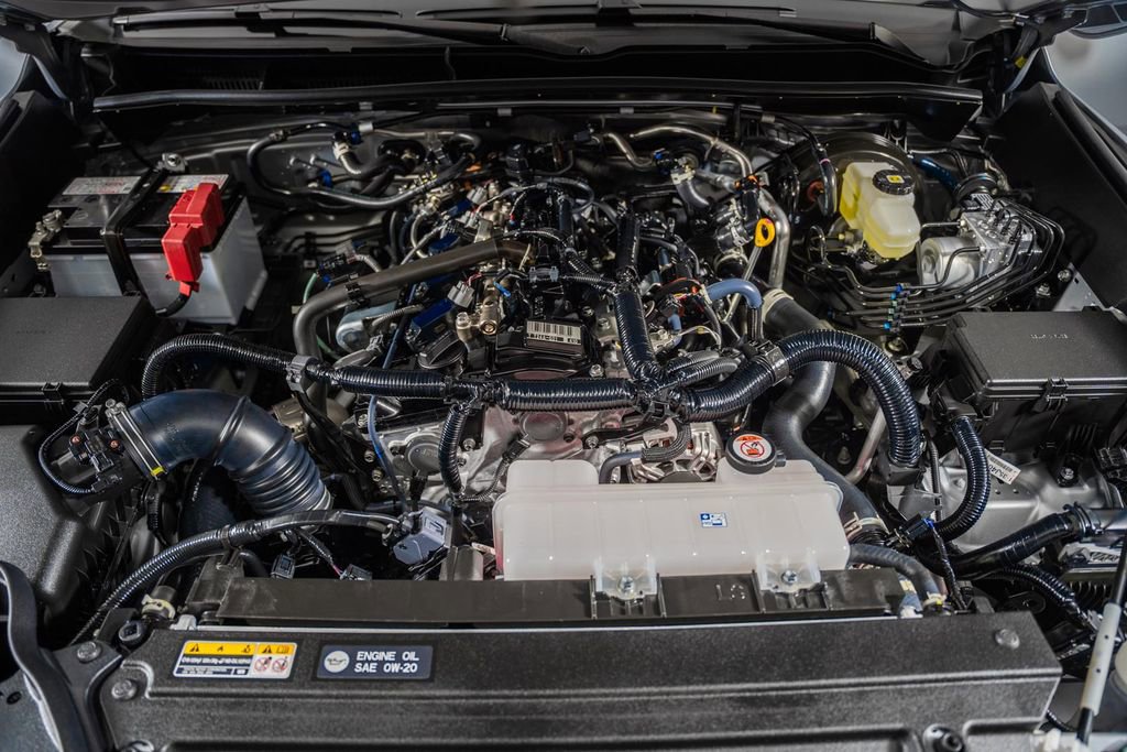 Certified 2025 Toyota 4Runner SR5 AWD/4WD image 19
