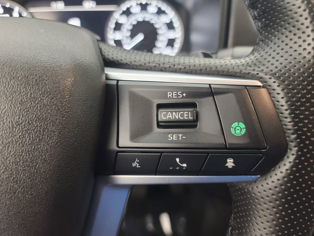 Used 2025 Mitsubishi Outlander SE image 30