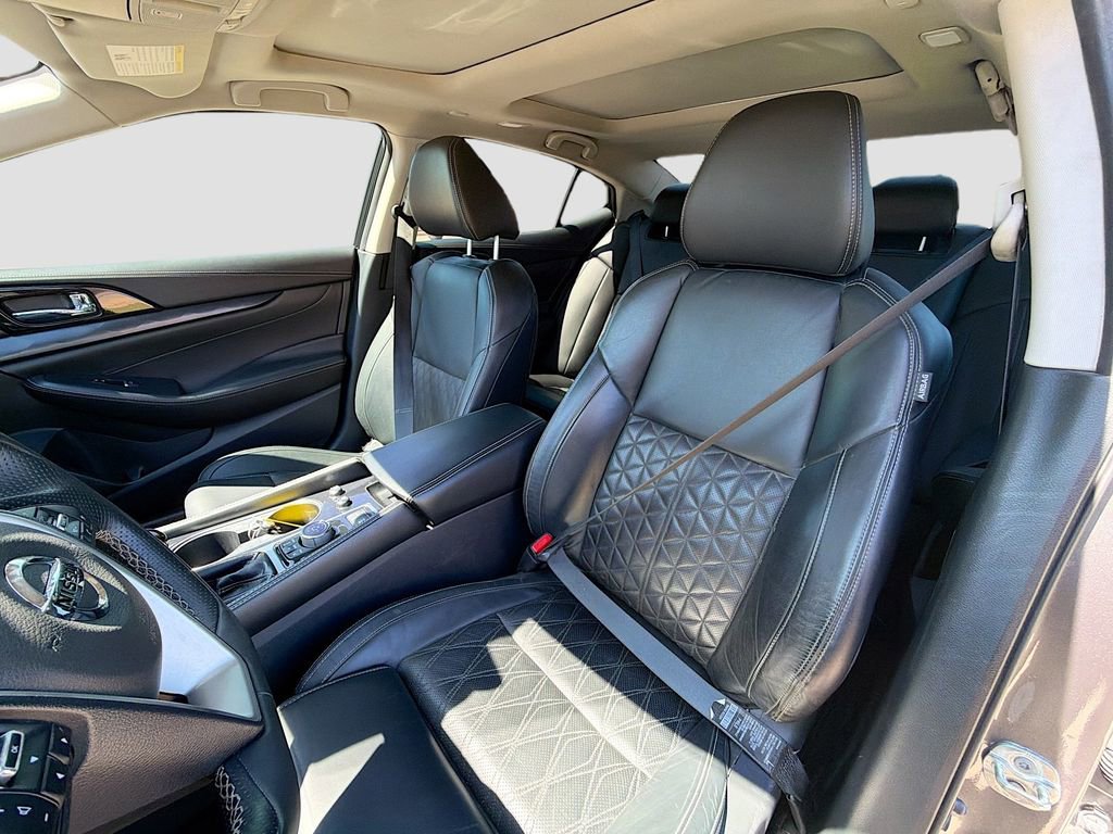 Used 2023 Nissan Maxima Platinum w/ Sport Mat Group FWD image 21