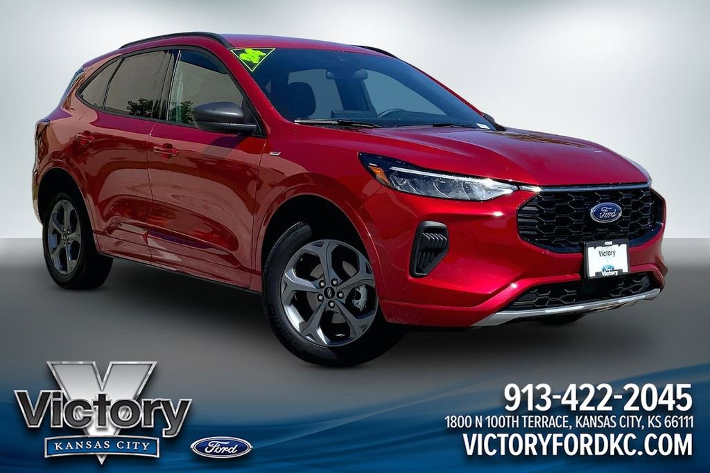 Used 2024 Ford Escape ST-Line w/ Tech Pack #1 AWD/4WD image 1
