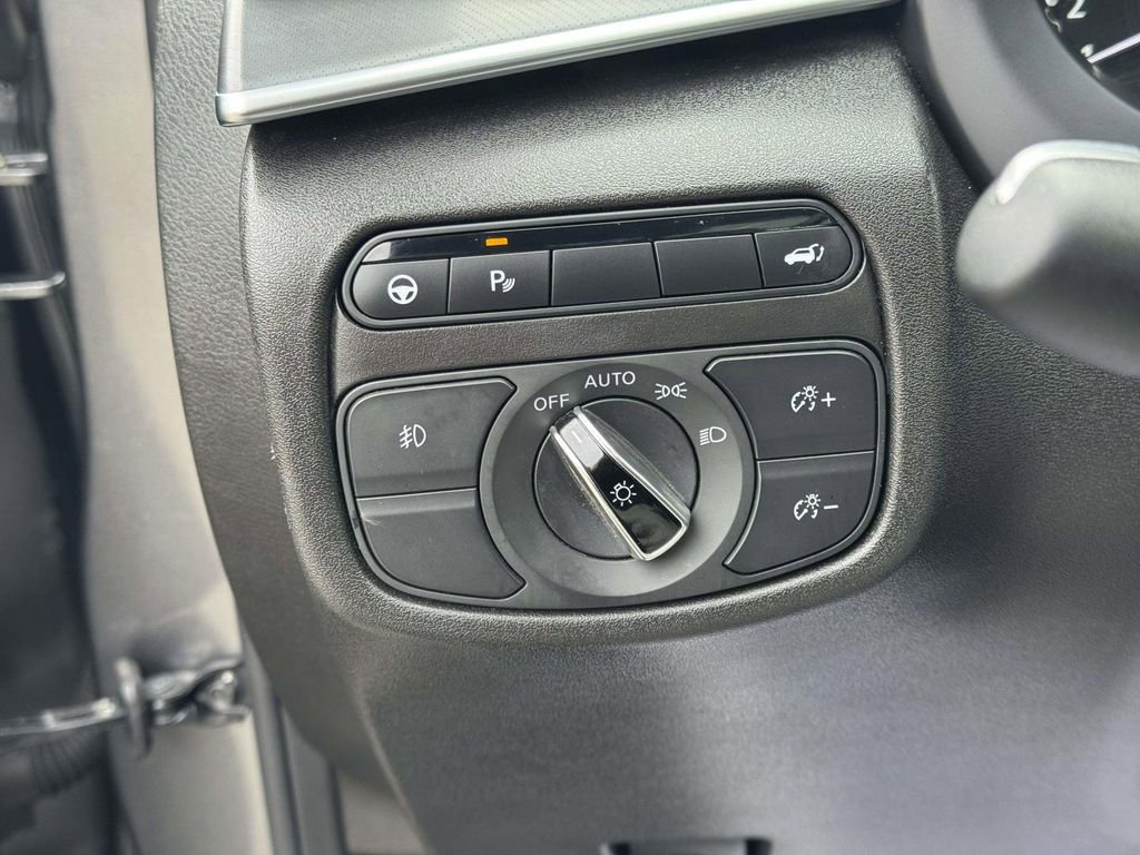 Used 2025 INFINITI QX55 Luxe w/ Cargo Package AWD/4WD image 19