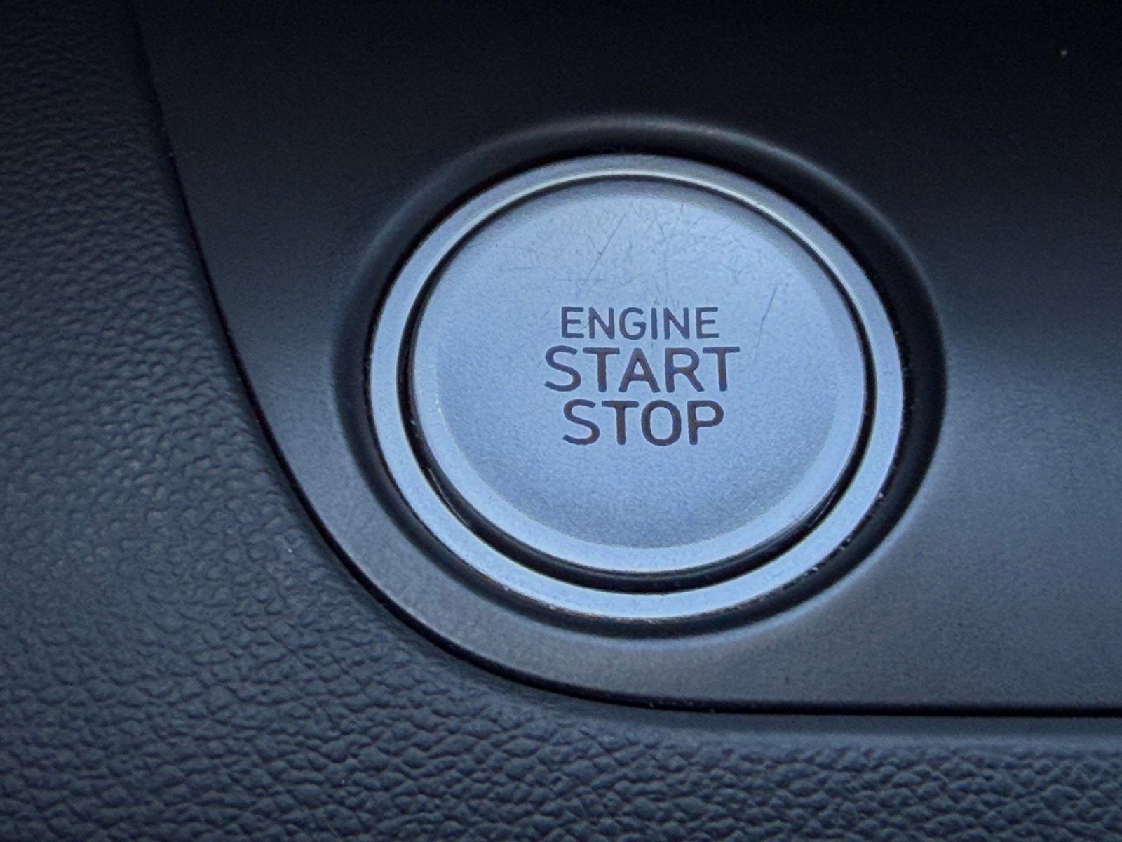 Used 2023 Hyundai Elantra Limited FWD image 17