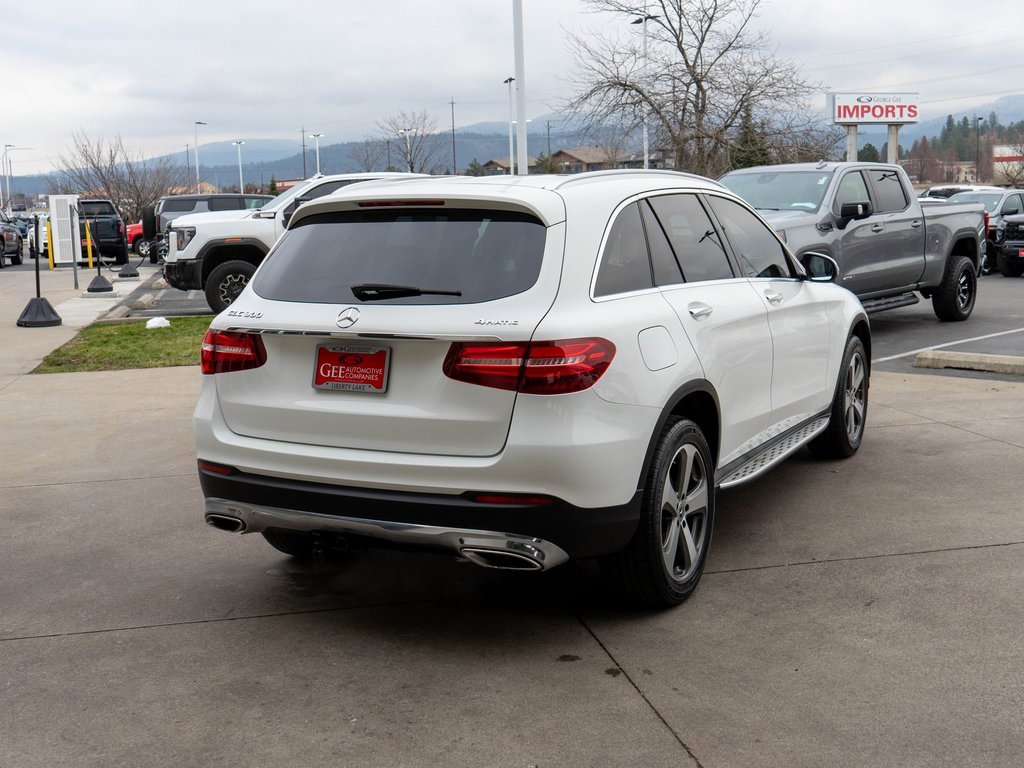 Used 2017 Mercedes-Benz GLC 300 4MATIC image 7