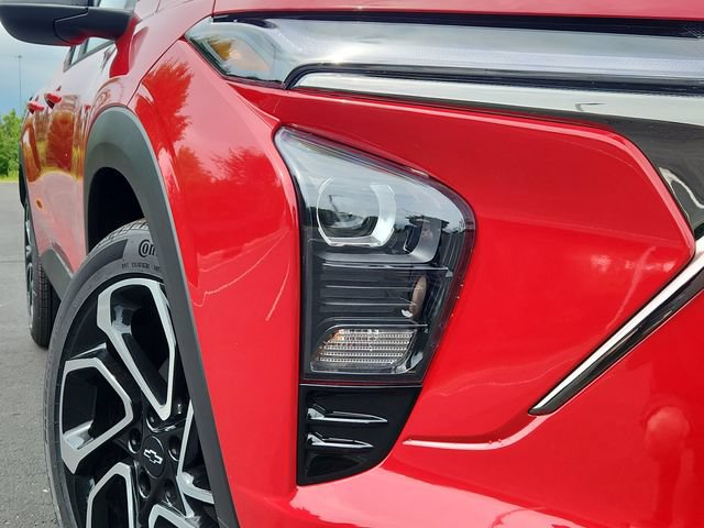 New 2026 Chevrolet Trax RS w/ Sunroof Package FWD image 9
