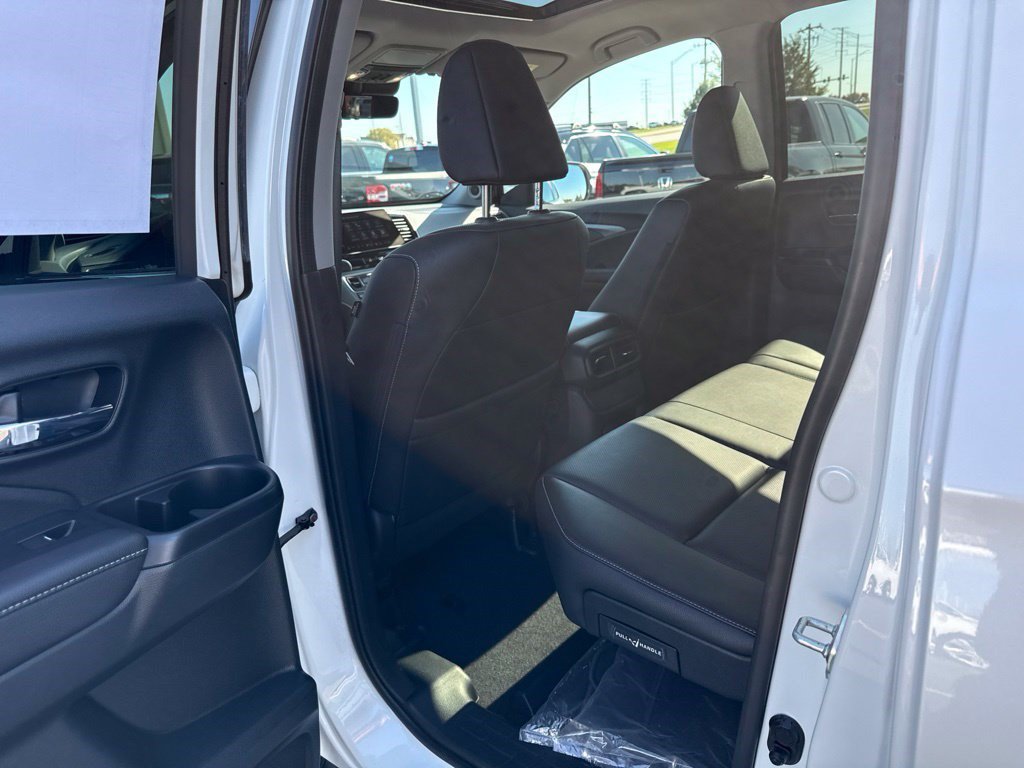 Used 2025 Honda Ridgeline RTL image 17