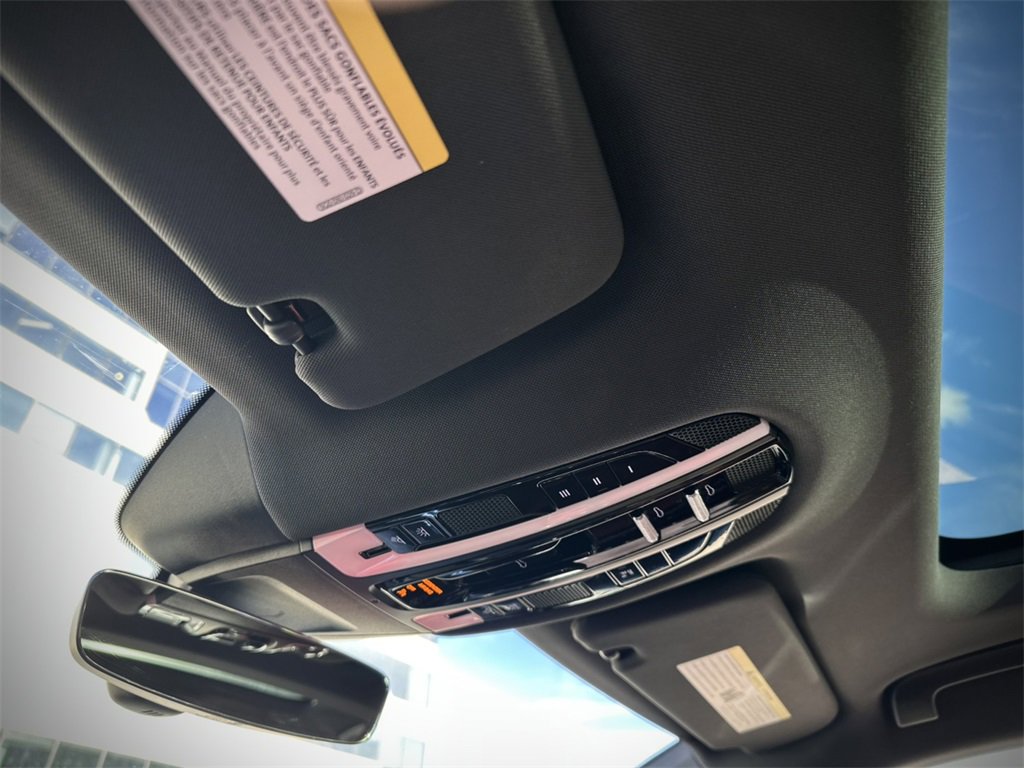 Used 2019 Porsche Panamera 4 image 36