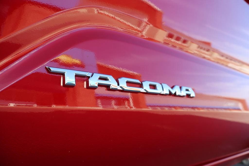 Used 2025 Toyota Tacoma TRD Sport image 6