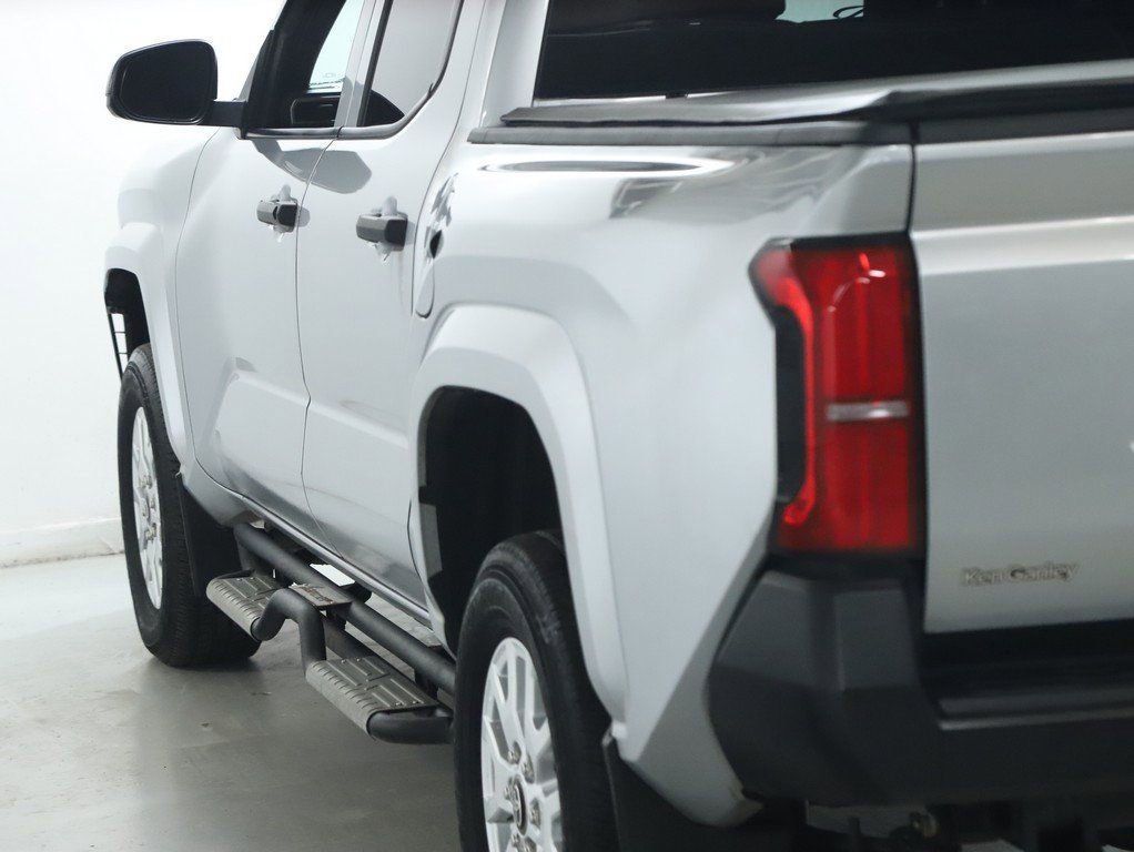 Used 2024 Toyota Tacoma SR image 41