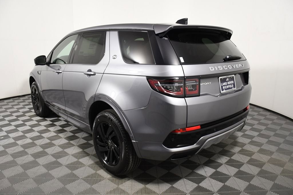 Used 2025 Land Rover Discovery Sport S image 4