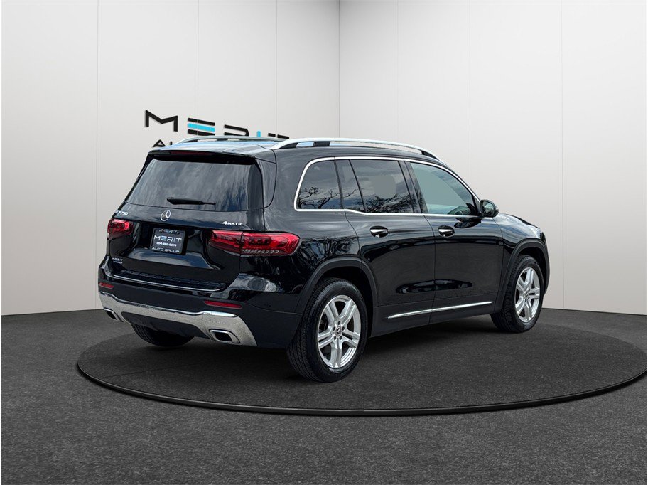 Used 2020 Mercedes-Benz GLB 250 4MATIC w/ Premium Package image 9