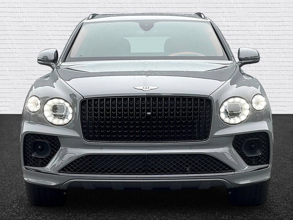 Used 2023 Bentley Bentayga Extended Wheelbase AWD/4WD image 2