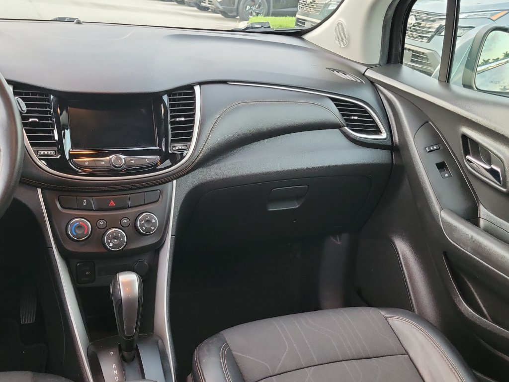 Used 2019 Chevrolet Trax LT w/ LT Convenience Package AWD/4WD image 15