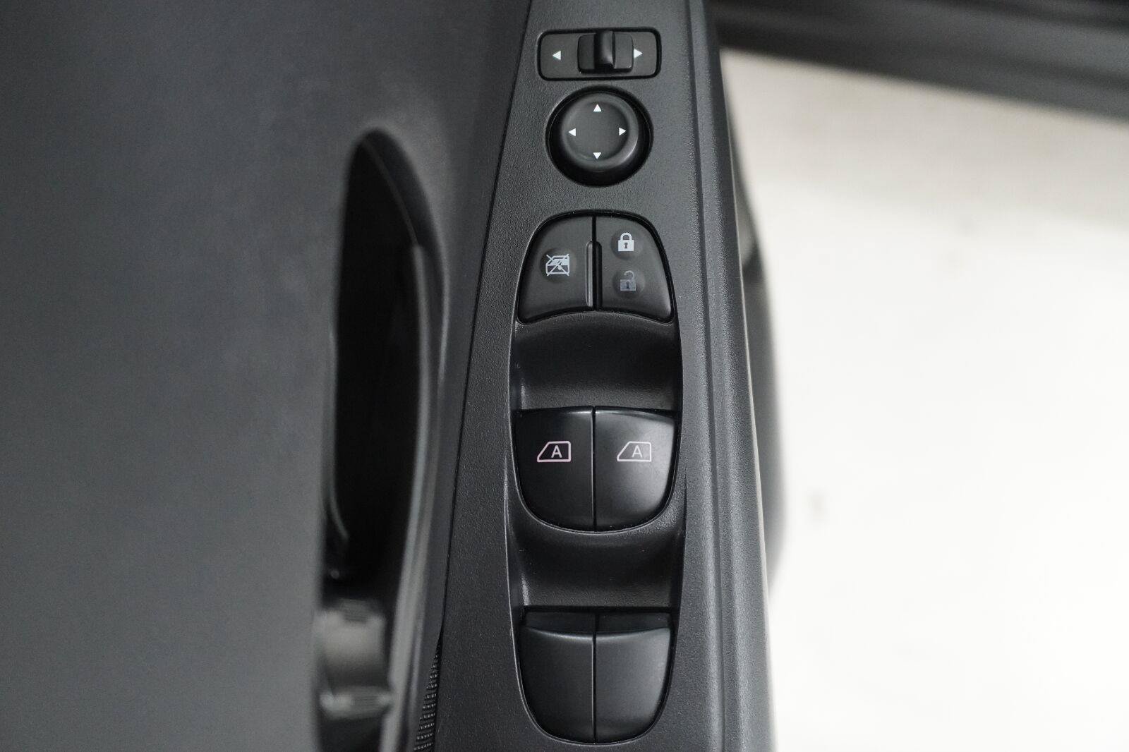 Used 2024 Nissan Kicks S FWD image 21