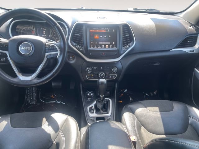 Used 2018 Jeep Cherokee Latitude Plus image 10