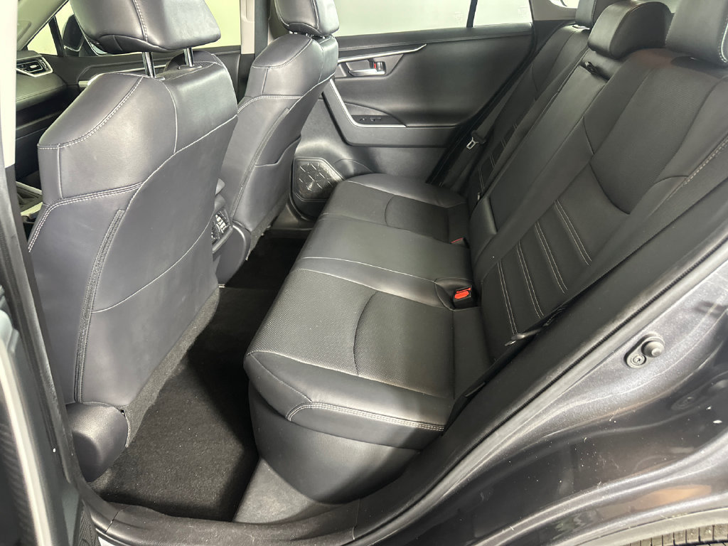 Used 2019 Toyota RAV4 Limited AWD/4WD image 21