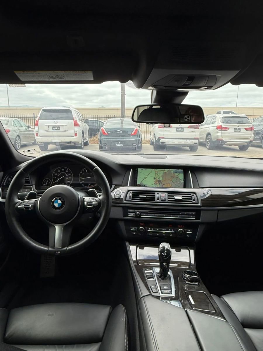 Used 2015 BMW 550i Sedan image 11