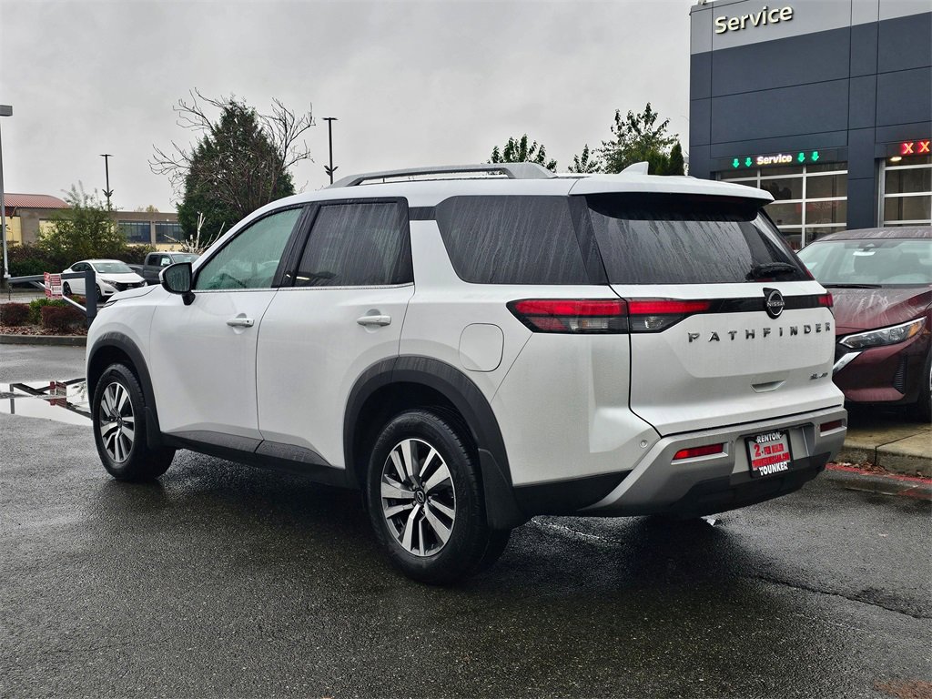 New 2025 Nissan Pathfinder SL w/ Cargo Package image 7