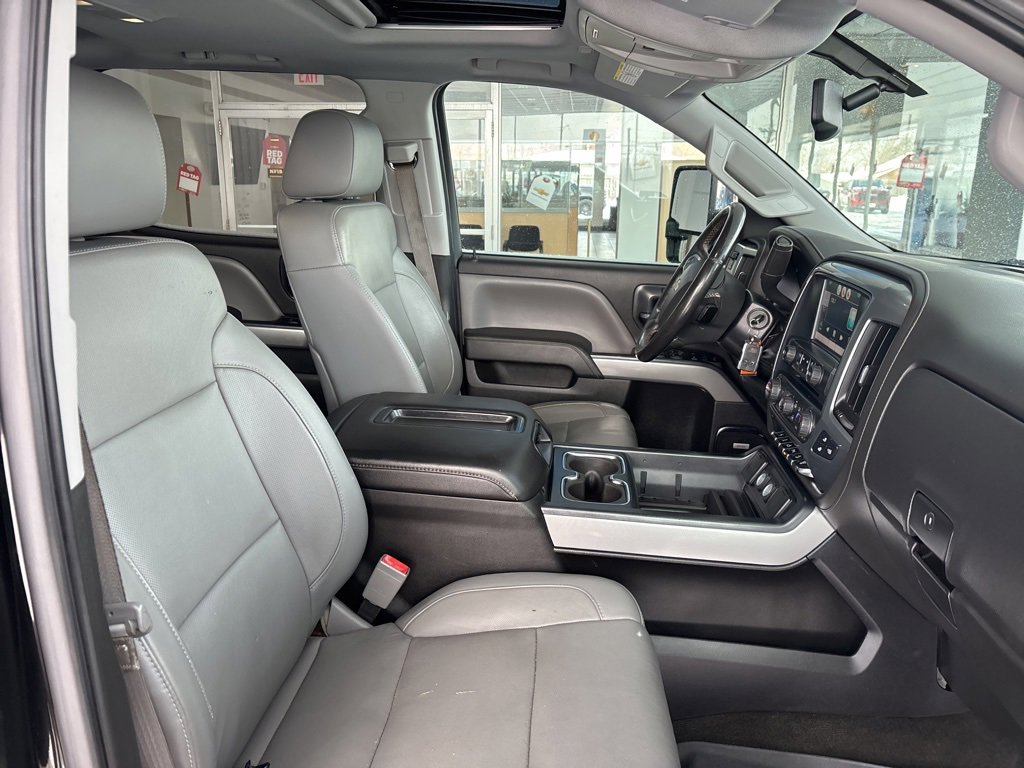 Used 2015 Chevrolet Silverado 2500 LTZ image 31
