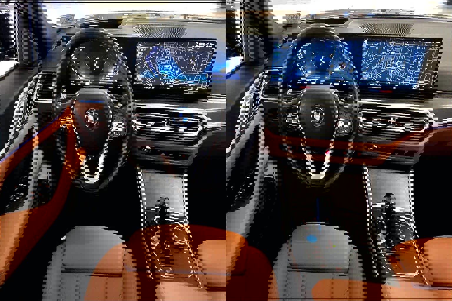 Certified 2023 BMW i4 eDrive35 w/ Premium Package image 5