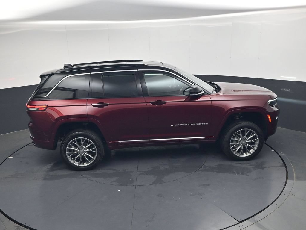 Used 2024 Jeep Grand Cherokee Summit AWD/4WD image 22
