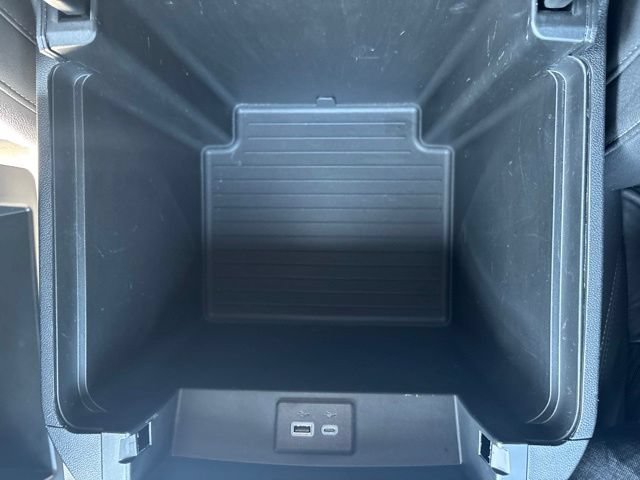 Used 2025 Chevrolet Tahoe Z71 AWD/4WD image 30