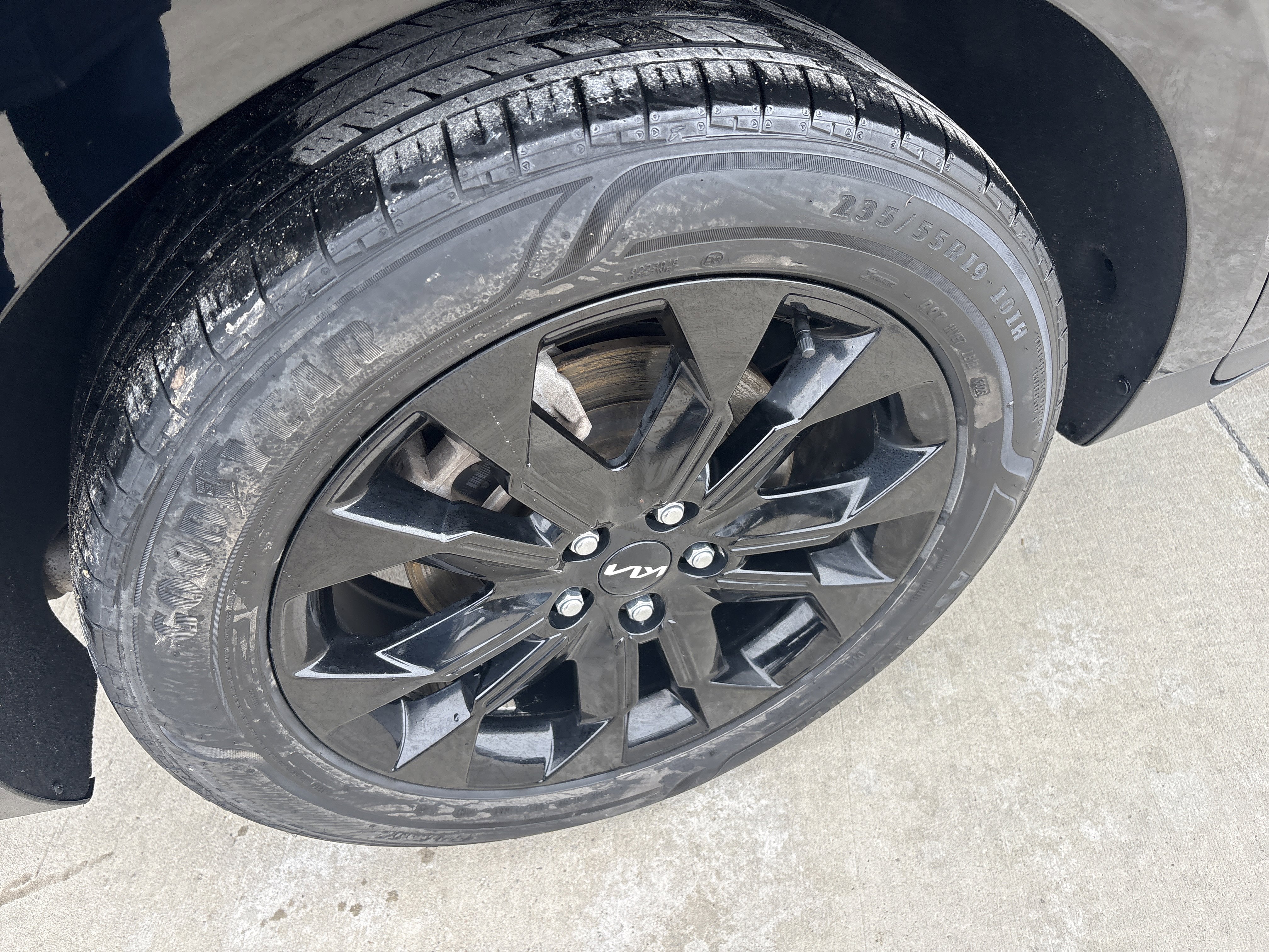 Used 2024 Kia Carnival SX Prestige image 6