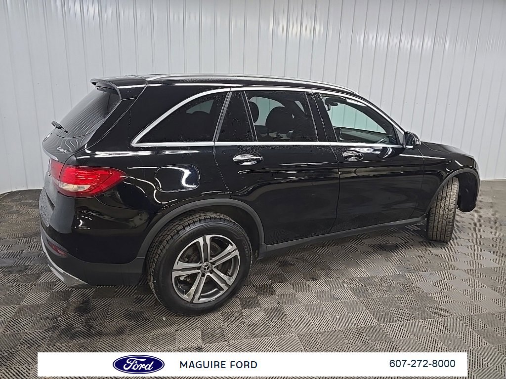 Used 2019 Mercedes-Benz GLC 300 4MATIC image 3
