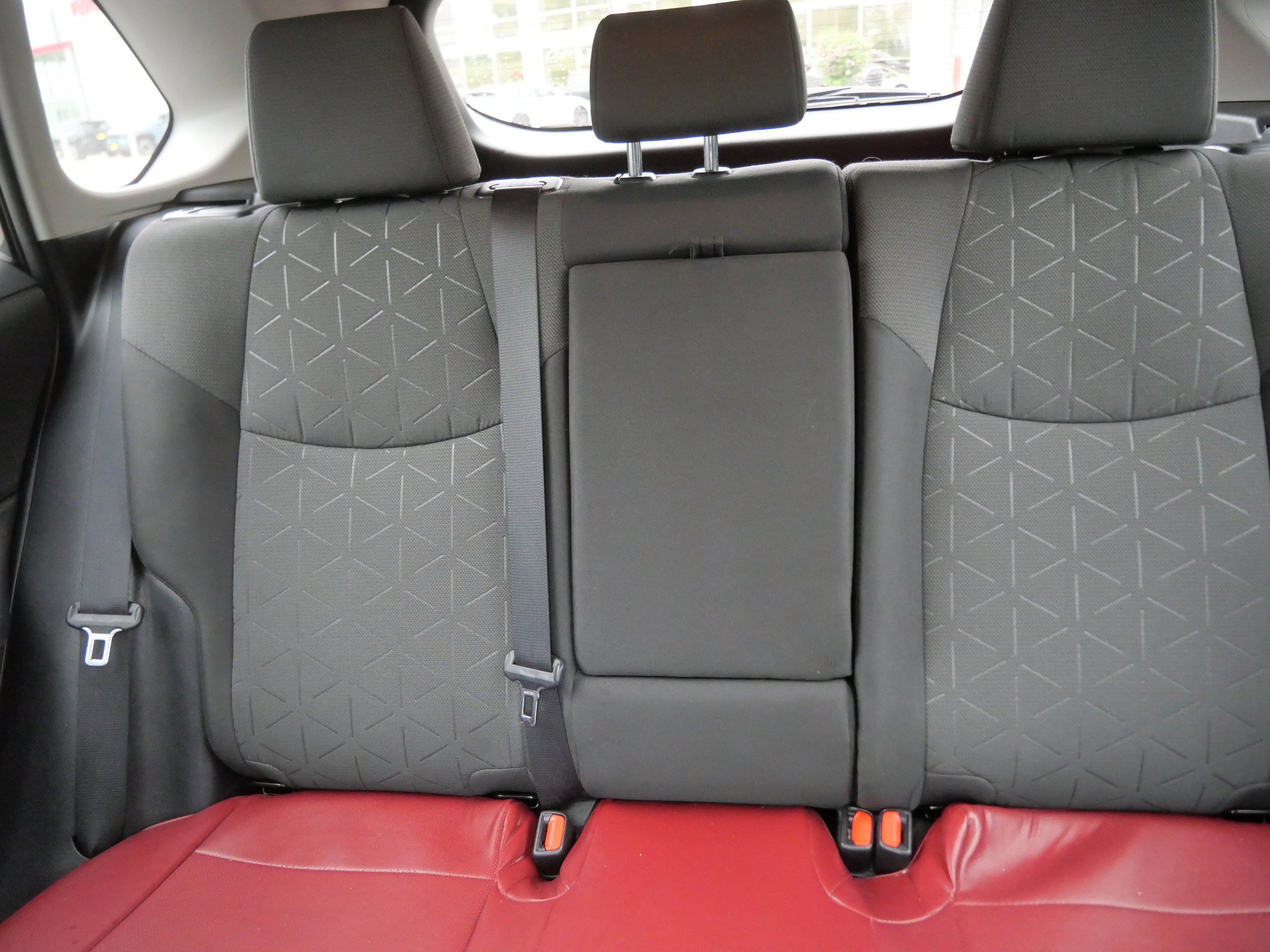 Certified 2021 Toyota RAV4 XLE w/ Convenience Package AWD/4WD image 14